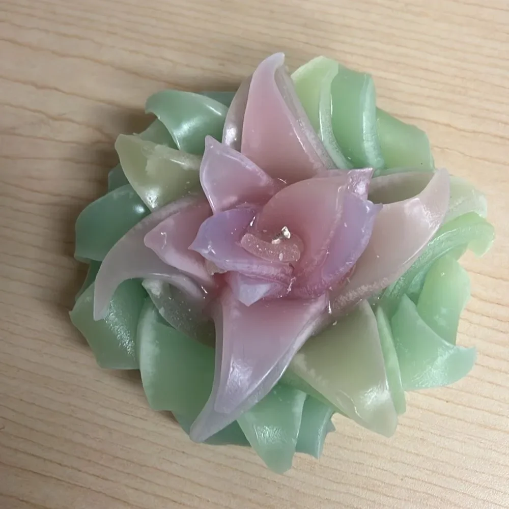 Anthropologie Flower Candle